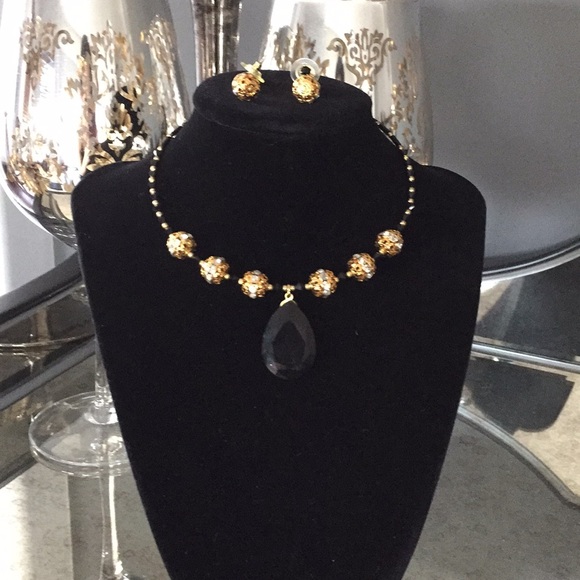 Black gold necklace and earring set - Picture 1 of 4